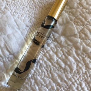 Estée Lauder Modern Muse Roller Ball